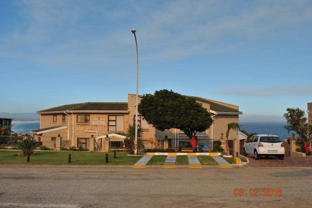 Sea Echo Accommodation Jeffreys Bay Bagian luar foto